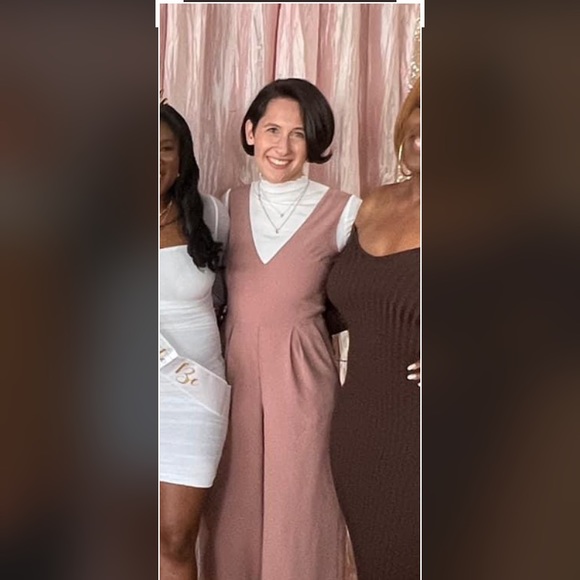 Babaton Aritzia Blush Pink Pleated V Neck Wide Leg Marcus Jumpsuit size 0 - Picture 11 of 11